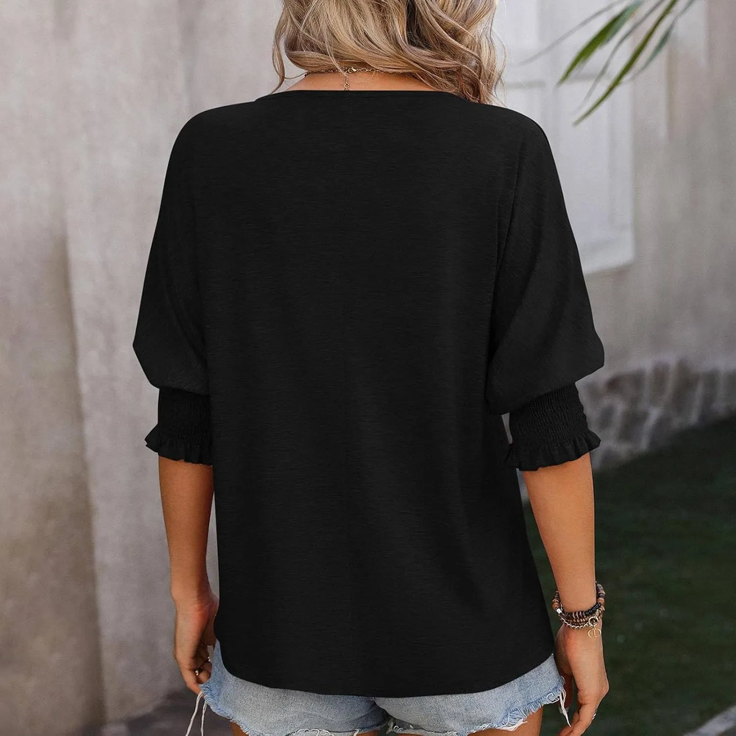 Solid V Neck Tees for Women Short Sleeve Trendy Tops Plus Size Loose Fit Tops Dressy Casual Tunic Tops Fashion Tops
