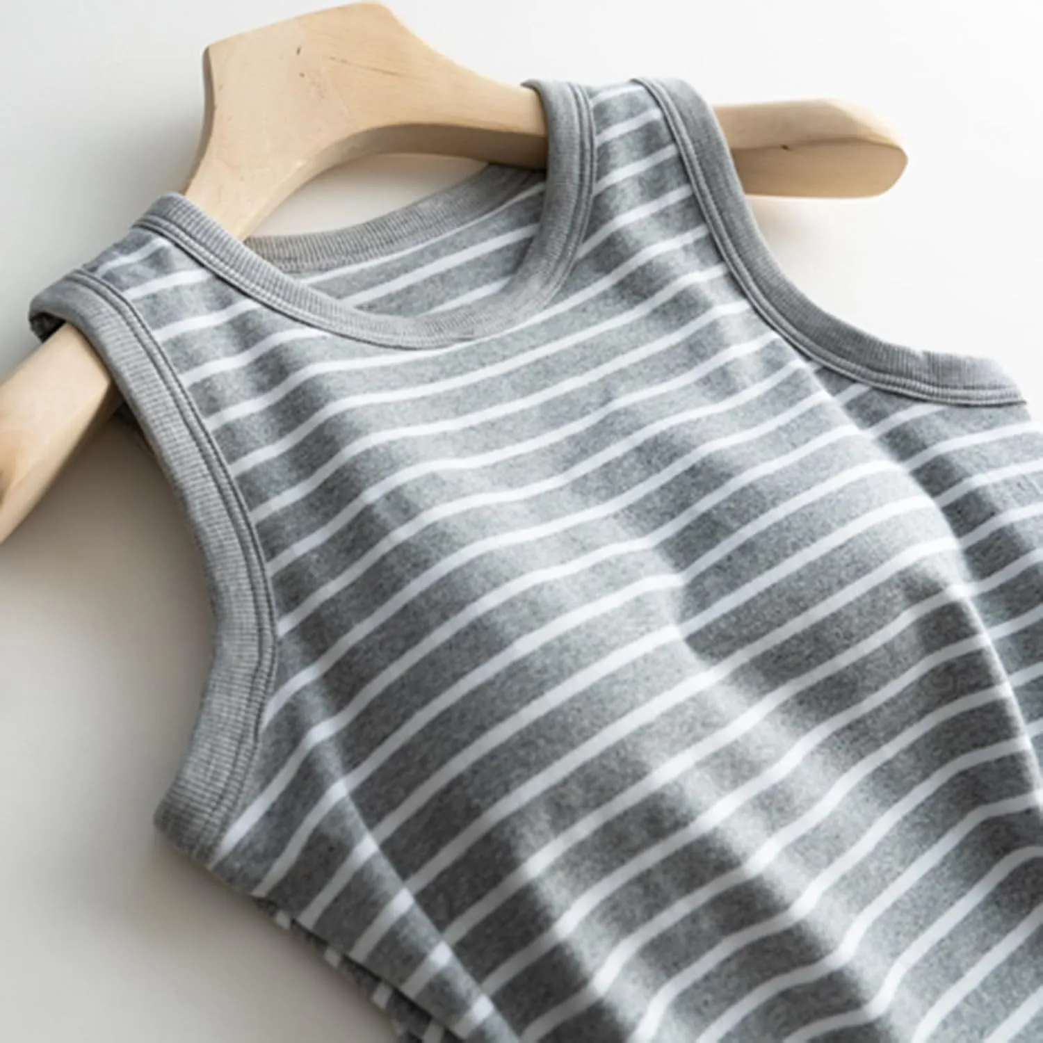 Tank Tops with Built in Bras Athletic Tank Tops for Women Ribbed Tank Top Fitness Workout Running Tops Summer