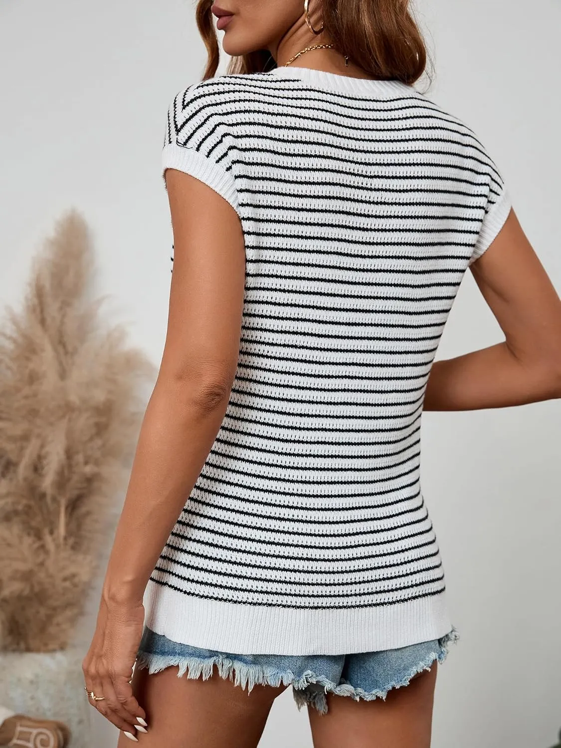 Womens Knit Sweater Tops Cap Sleeve Vest Summer Tops 2025 Sleeveless Tank Tops Clothes Trendy T Shirts Fall