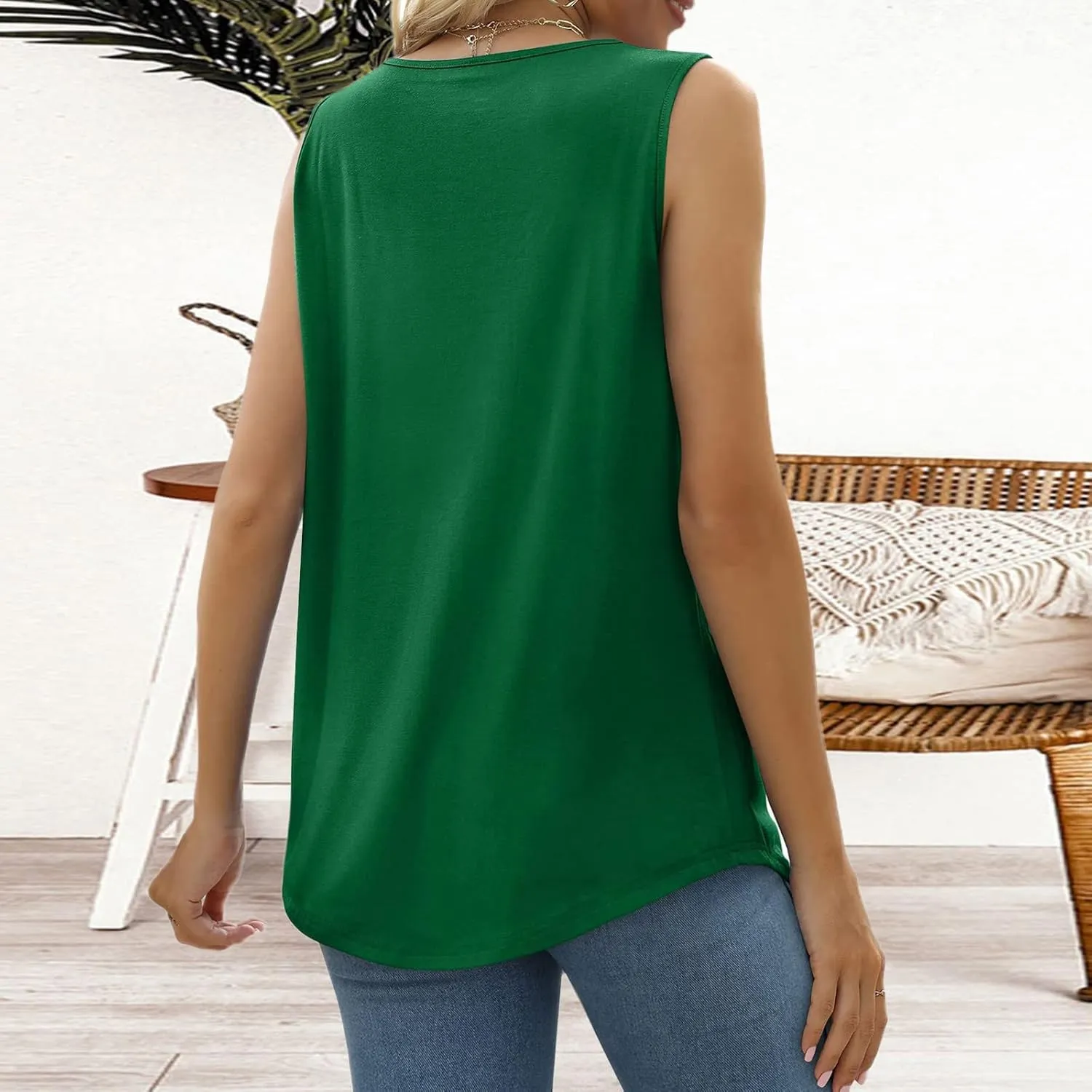 Womens Tank Tops Loose Fit Summer Tank Tops for Women Loose Fit Pleated Square Neck Sleeveless Tops Curved Hem
